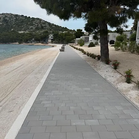 Luxury Beachfront Eco 77 With Sauna Vakantiepark Drage