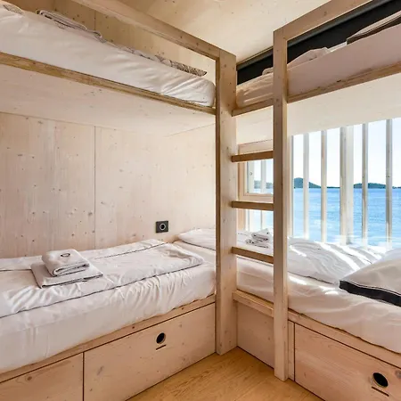 Luxury Beachfront Eco 77 With Sauna ホリデーパーク ドラゲ