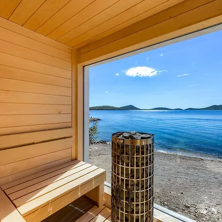 Luxury Beachfront Eco 77 With Sauna ホリデーパーク
